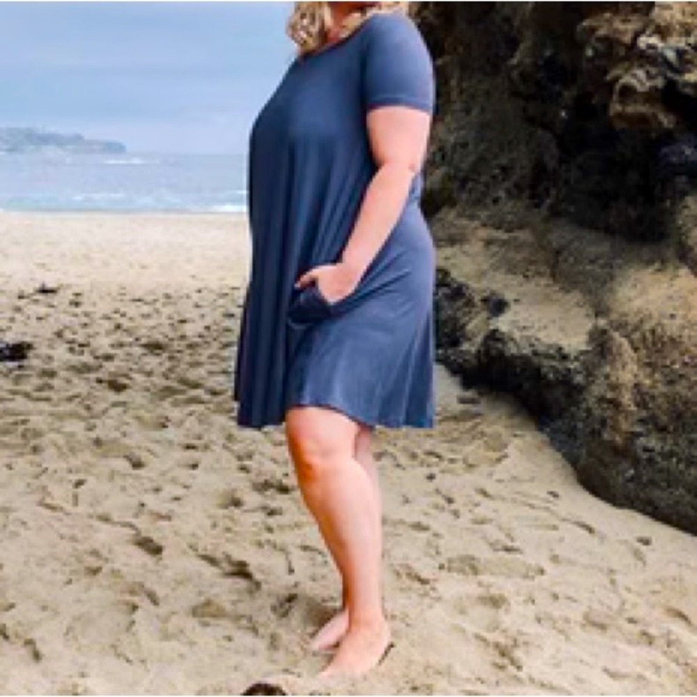 Carly Jean Los Angeles Dress - CJLA - Picture 3 of 3